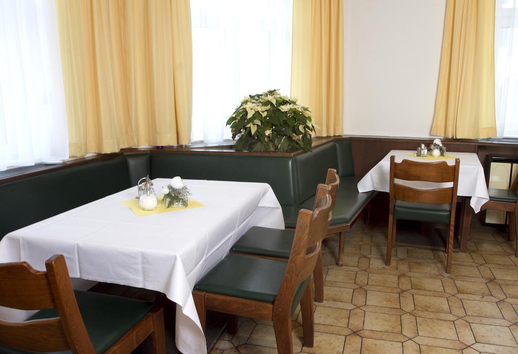 Hotel Zur Sonne كورنيبورغ المظهر الخارجي الصورة