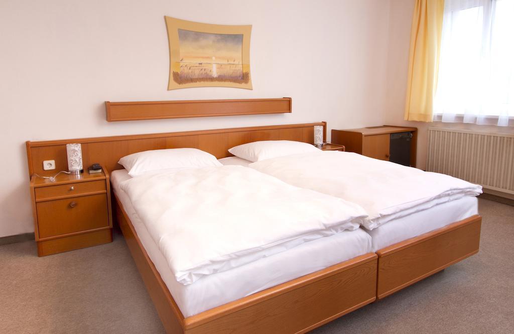 Hotel Zur Sonne كورنيبورغ الغرفة الصورة
